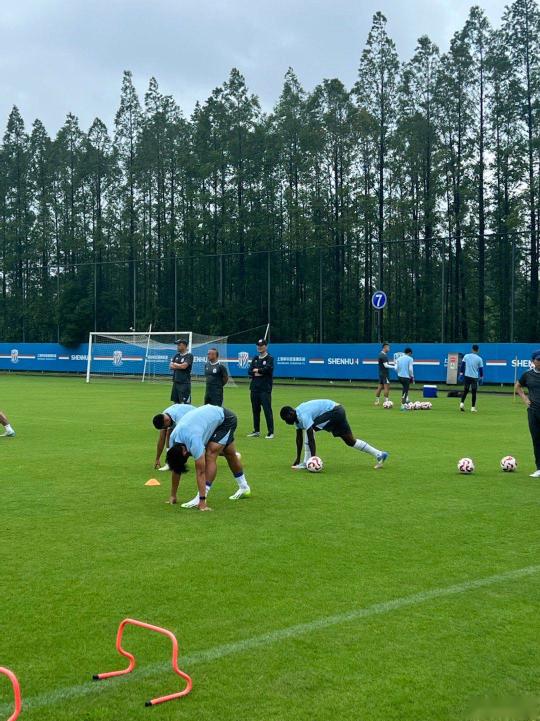 九游互动体验关于上海申花迎NBA总决赛关键赛;国际比赛日防线松动;引发热议;心理建设被强调的信息